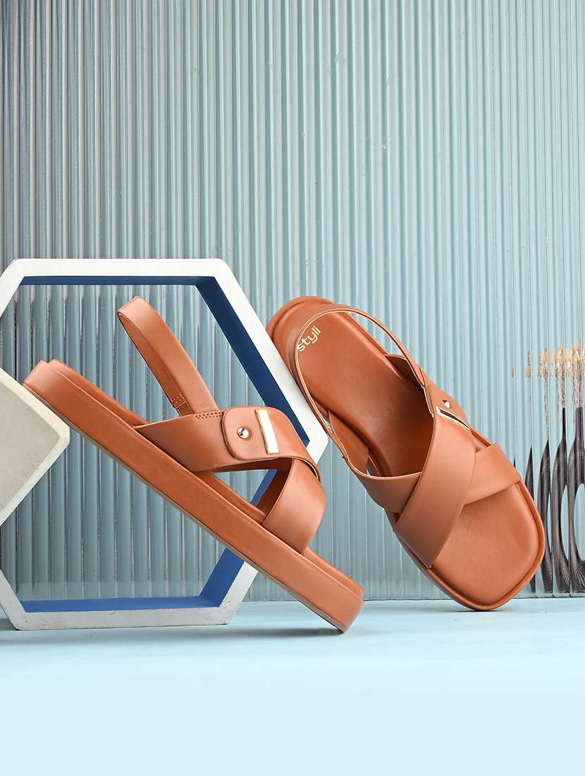 Women Brown Back Strap Sandal