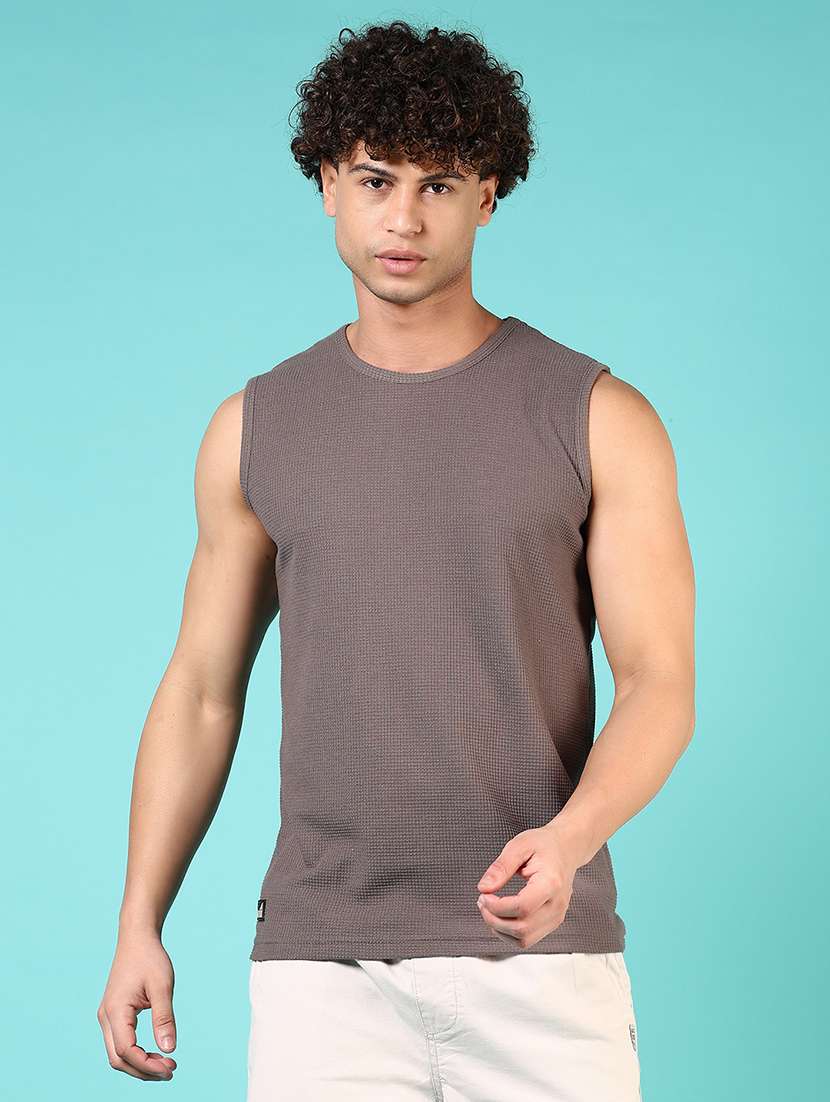 men solid sleeveless regular fit t-shirt
