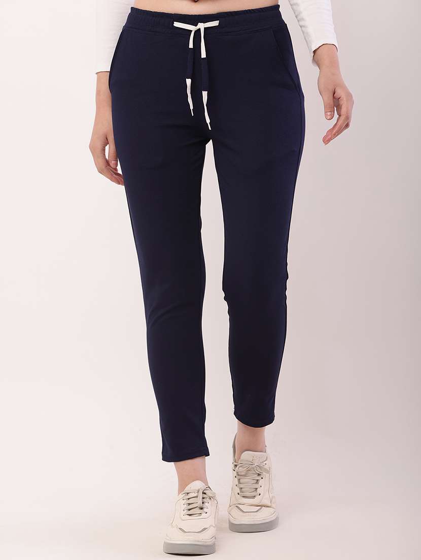 women solid mid rise track pant