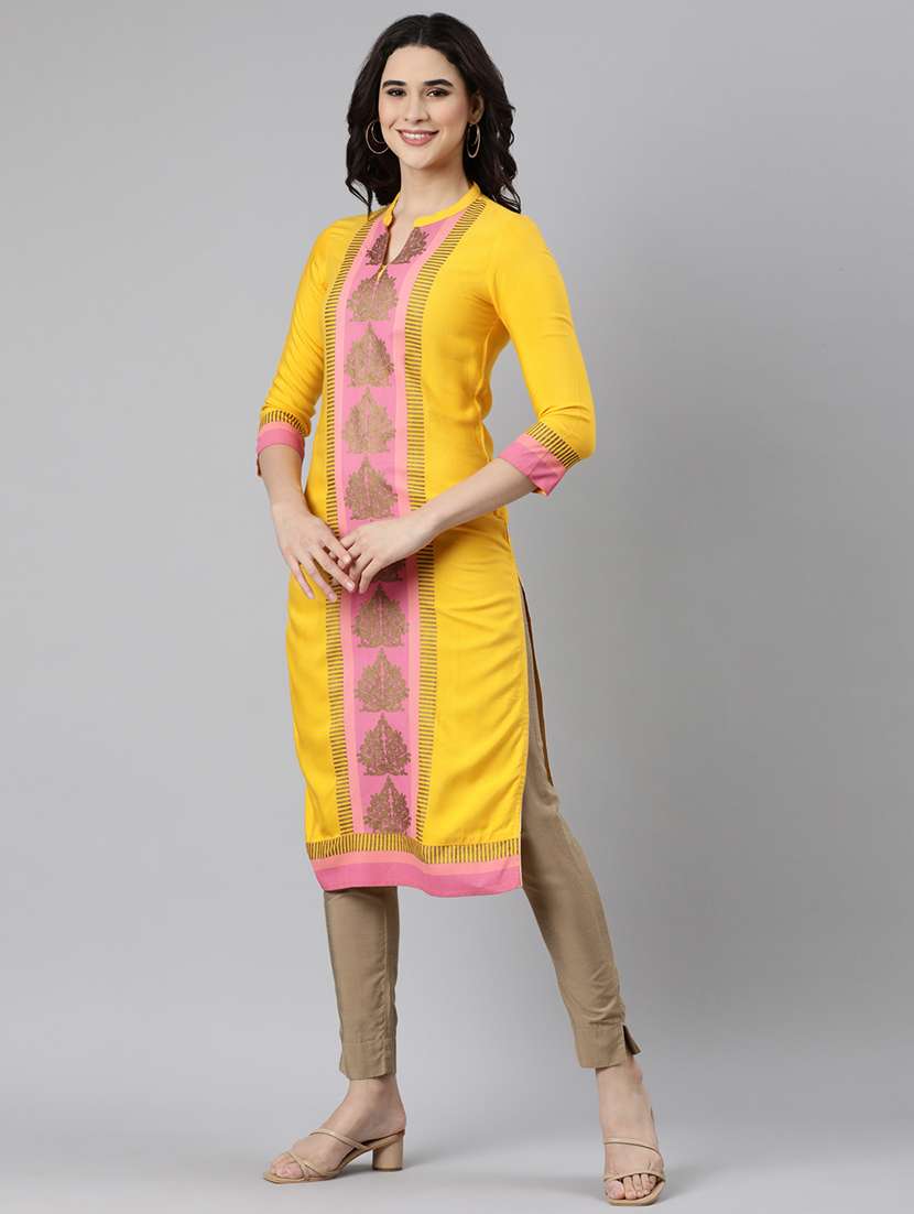 women placement print three quarter sleeve kurta - 21728268 -  Standard Image - 2