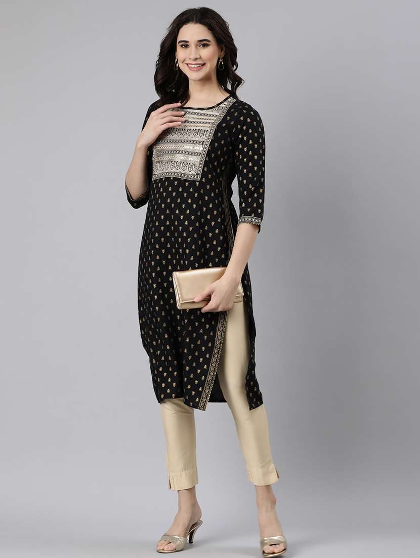 women foil print three quarter sleeve straight kurta - 21728271 - Zoom Image - 0