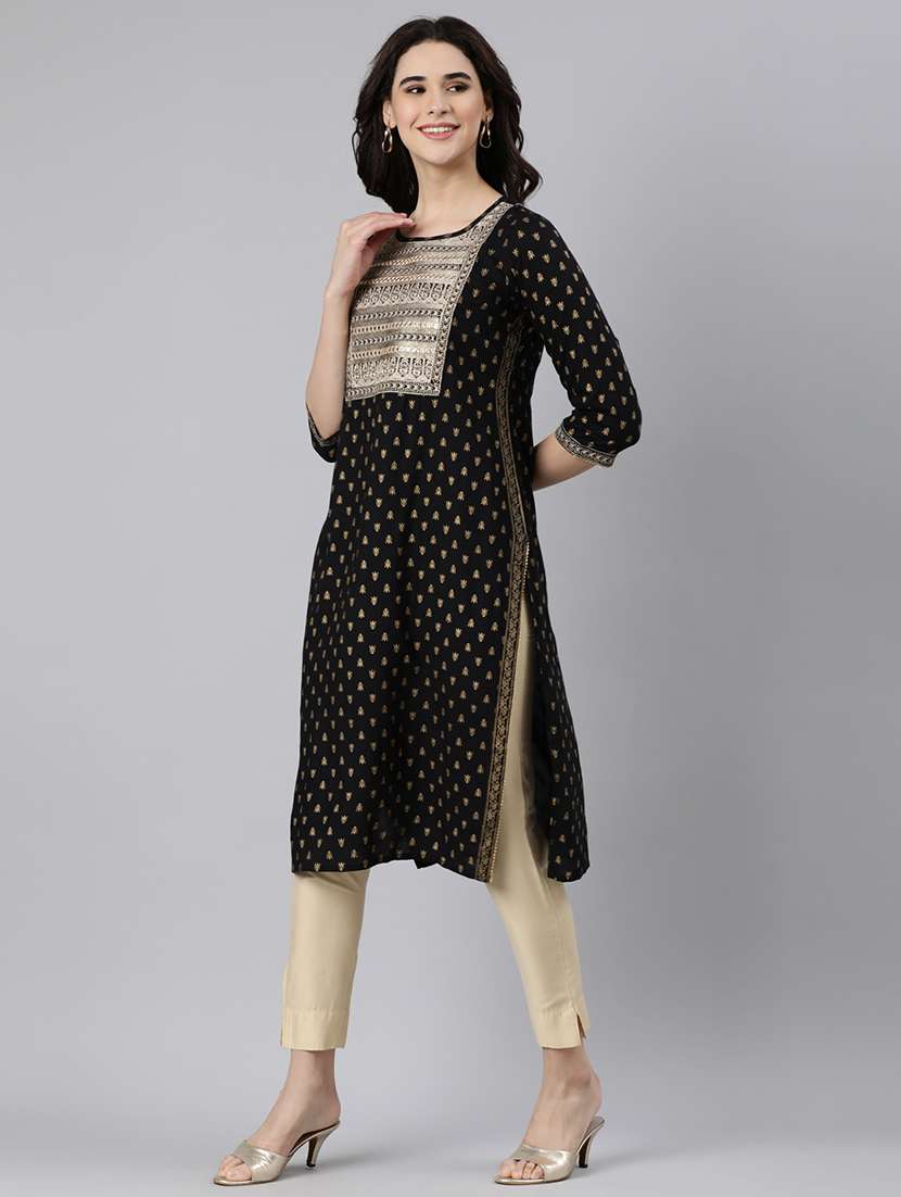 women foil print three quarter sleeve straight kurta - 21728271 - Standard Image - 2