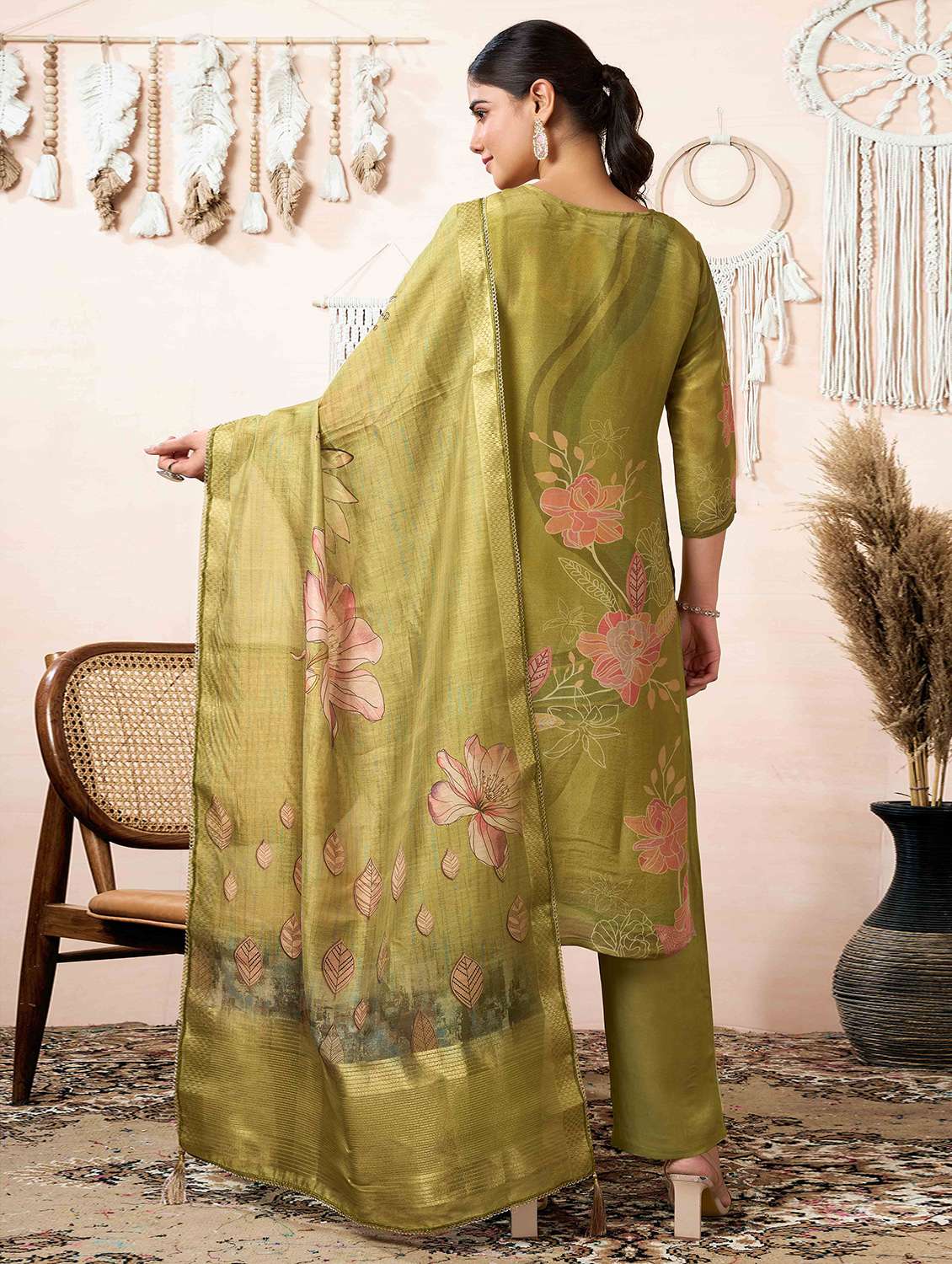 women floral kurta pant set with dupatta - 21729650 - Standard Image - 2