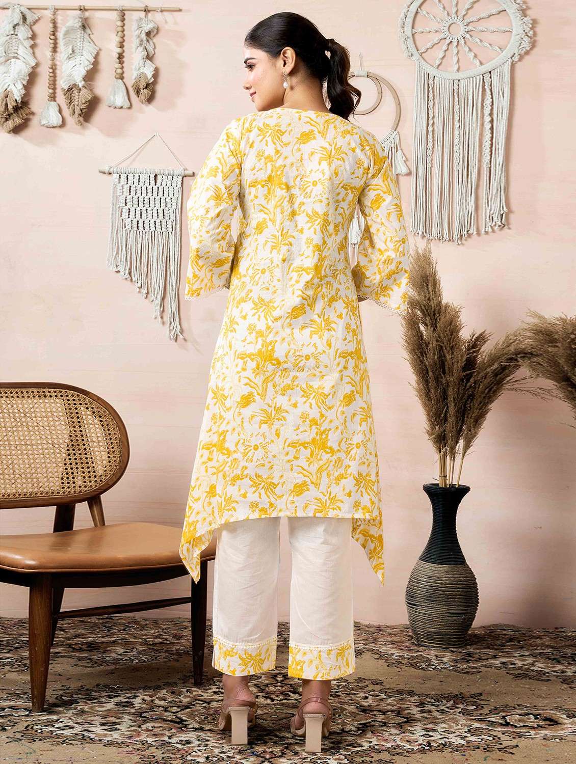 women floral v neck asymmetric kurta - 21729655 - Standard Image - 2