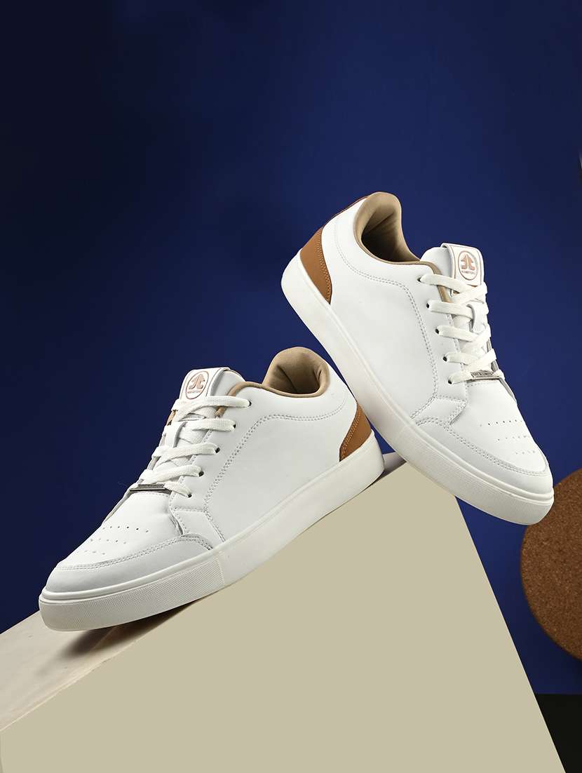 men solid white lace up sneaker