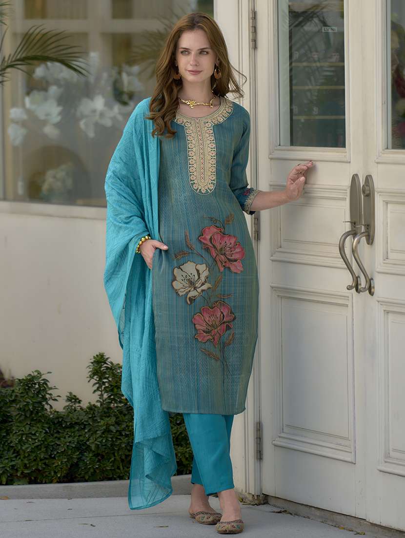 Women Three Quarter Sleeve Kurta Pant With Dupatta Set 