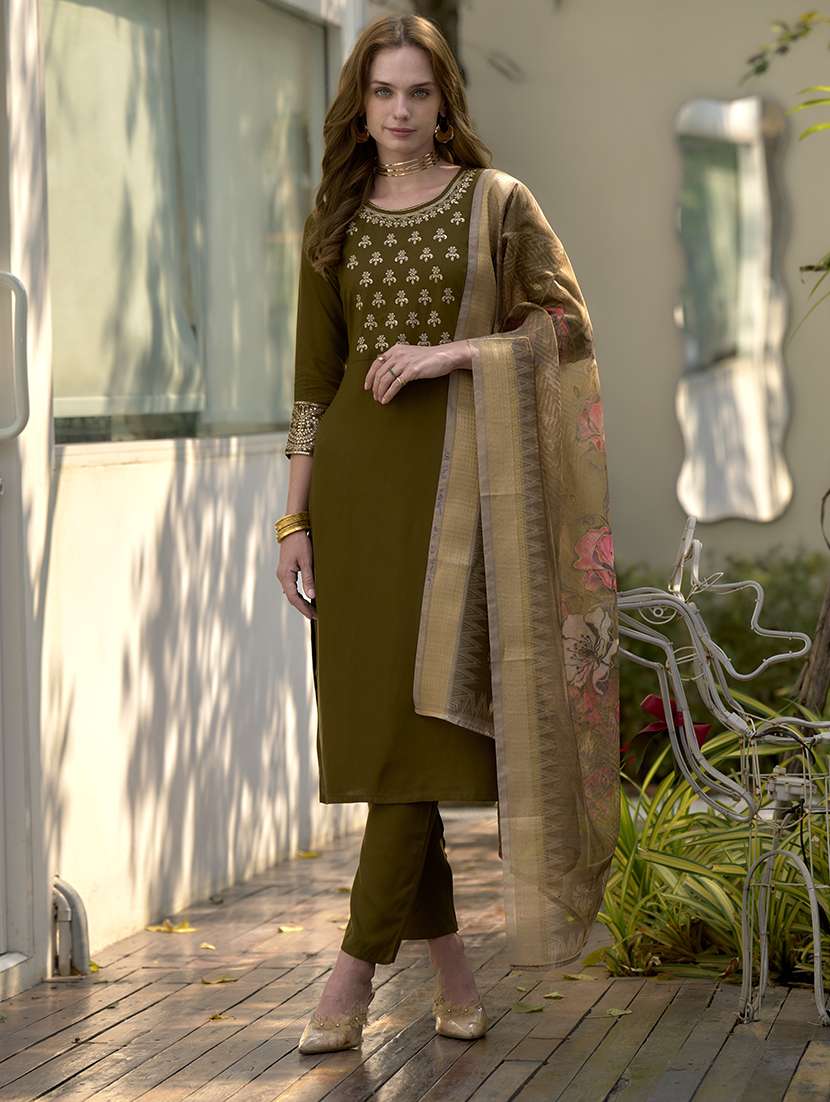 women three quarter sleeve kurta pant with dupatta set 