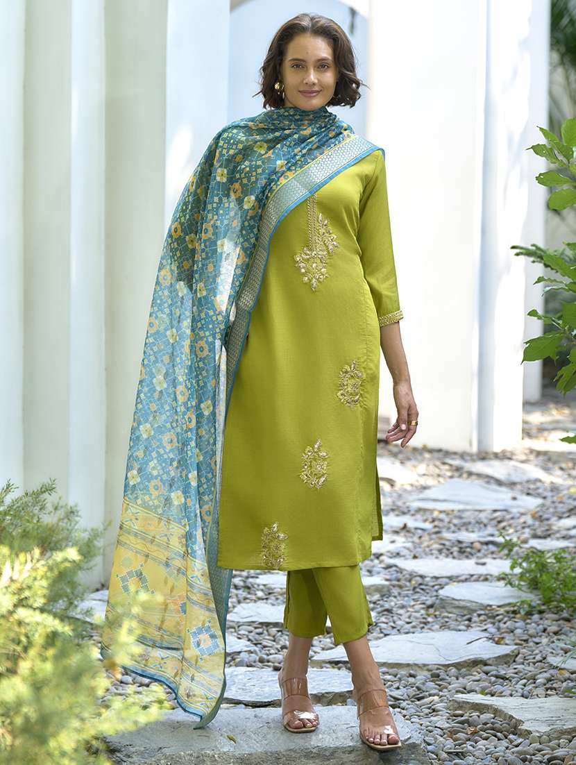 women three quarter sleeve kurta pant with dupatta set 