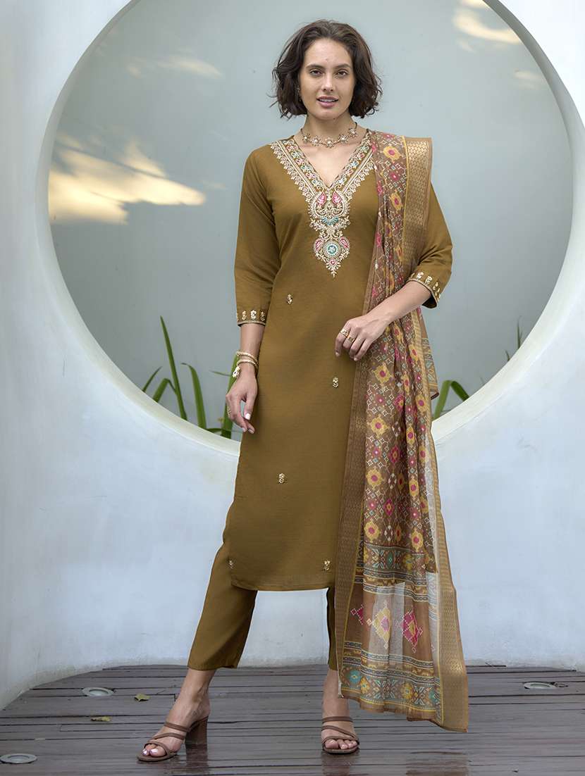 women three quarter sleeve kurta pant with dupatta set 