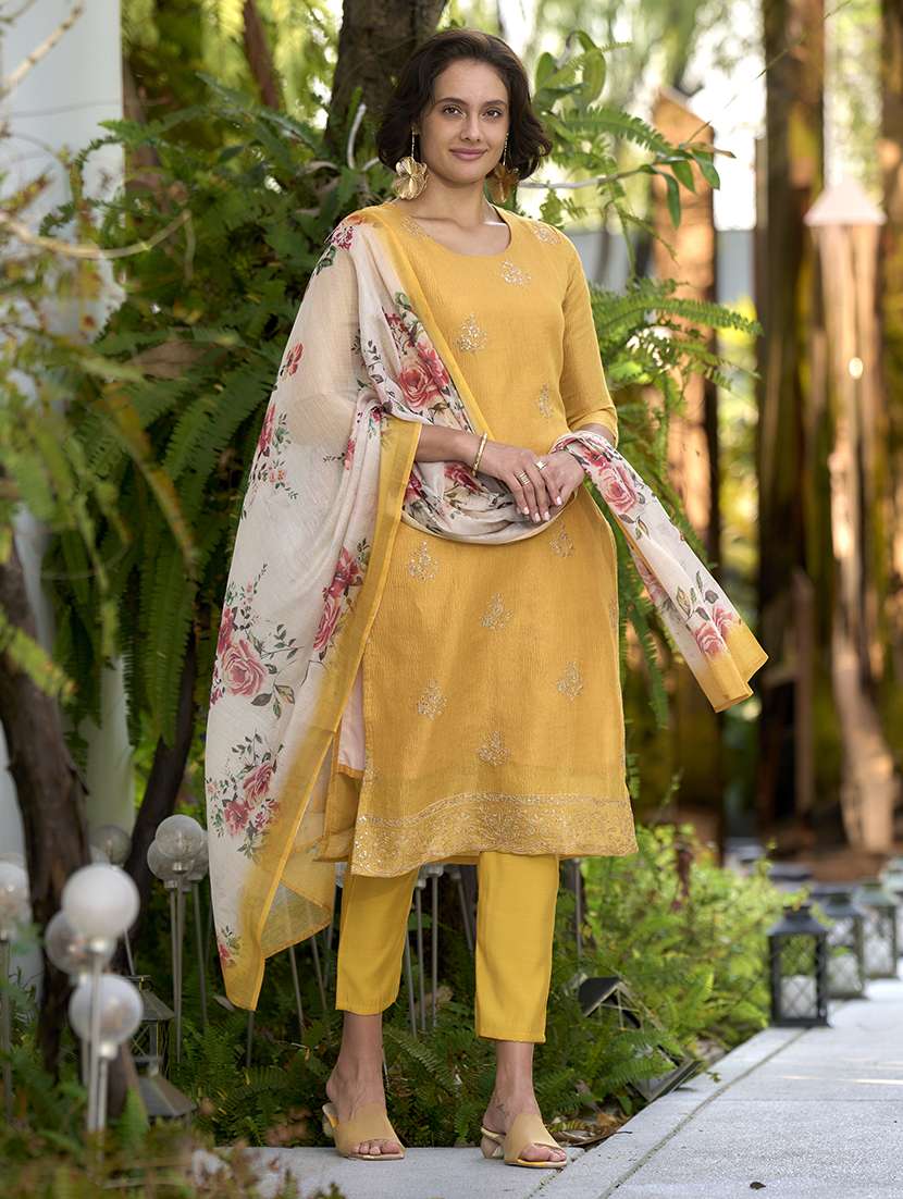 women embroidered kurta pant set with duaptta