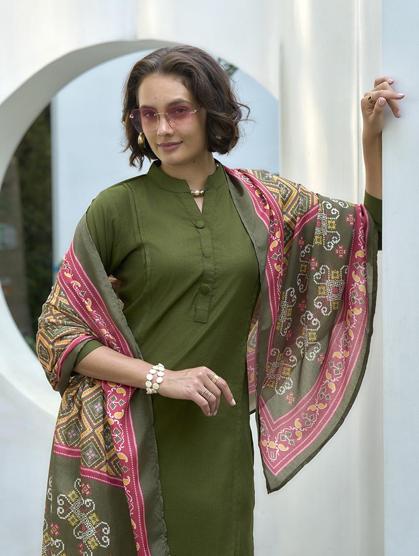 women three quarter sleeve kurta pant with dupatta set - 21730787 - Standard Image - 2
