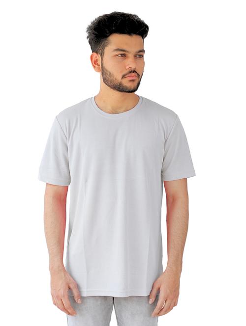 men round neck plain t-shirt - 21731228 -  Standard Image - 0