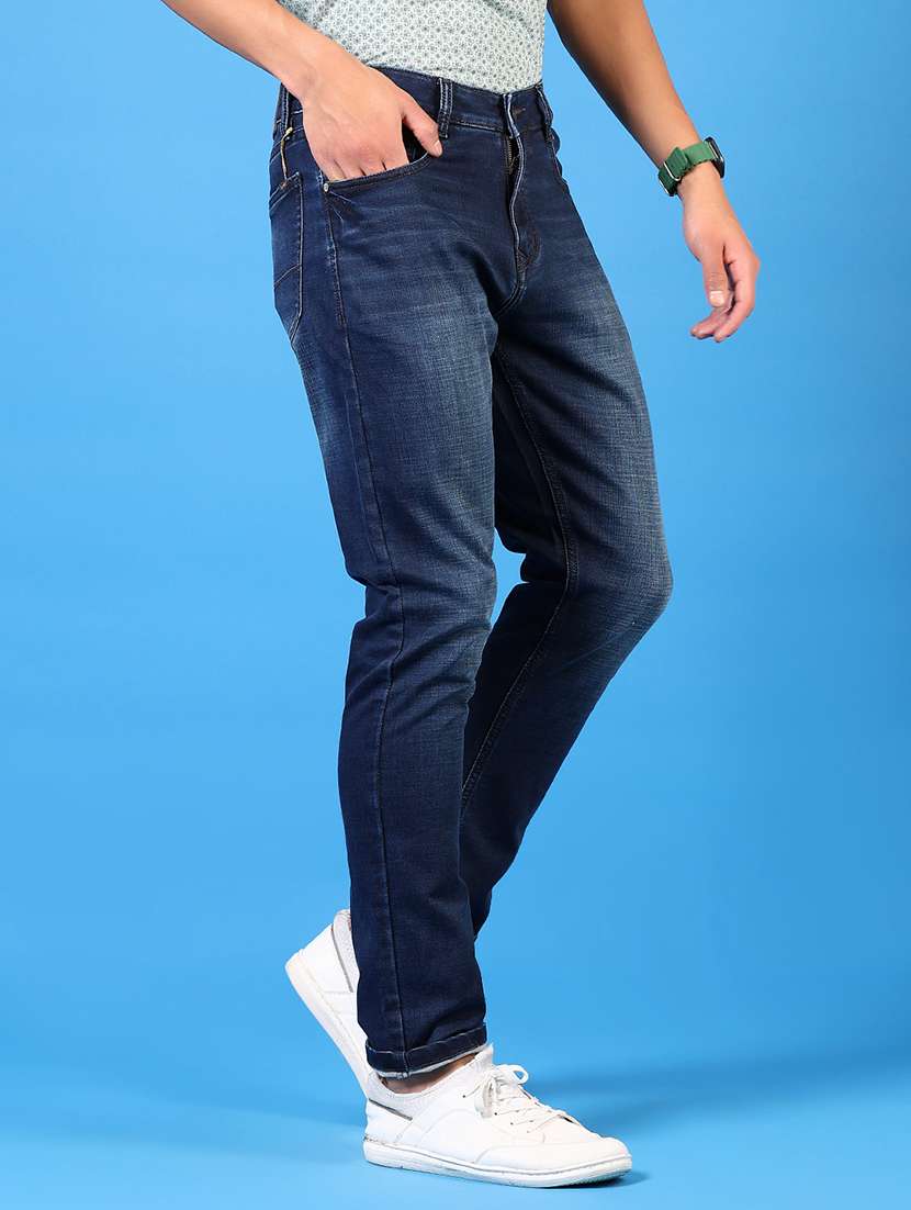 men washed mid rise jeans - 21731504 -  Standard Image - 2