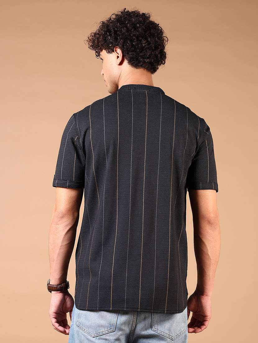 men short sleeves printed t-shirt - 21731583 -  Standard Image - 2