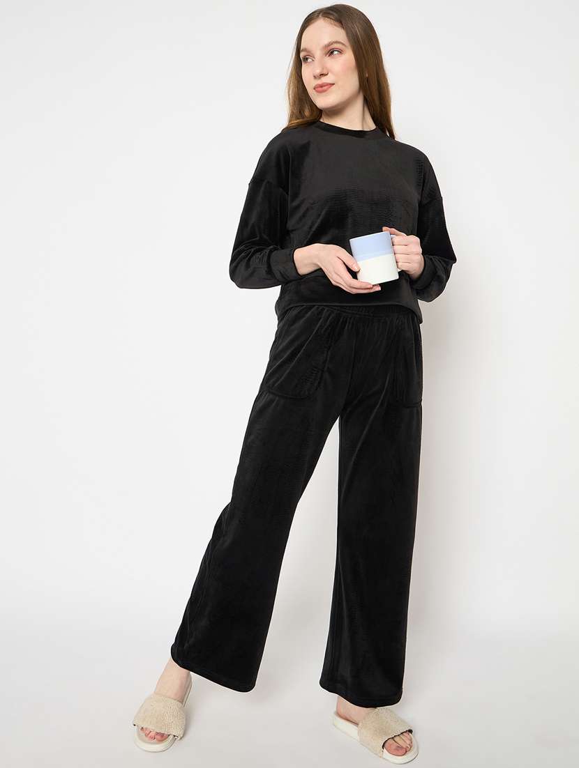 women solid velvet pyjama nightwear set - 21732313 -  Standard Image - 2