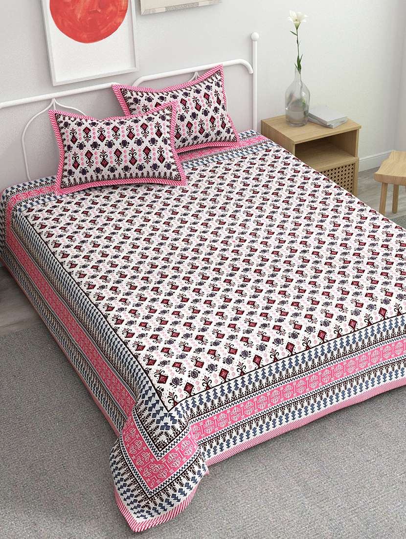 printed bedsheet with coordinated pillow covers 