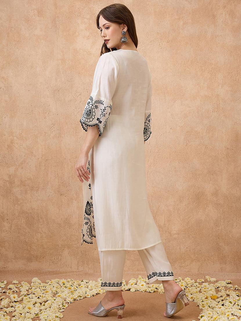 globus women off-white scalloped hem bell sleeves floral embroidered kurta & straight pant festive set - 21738587 - Standard Image - 2