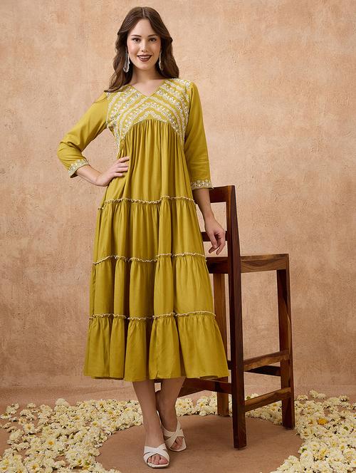 globus women green v-neck floral embroidered yoke flared hem tiered alia cut a-line midi ethnic dress - 21738656 - Standard Image - 0