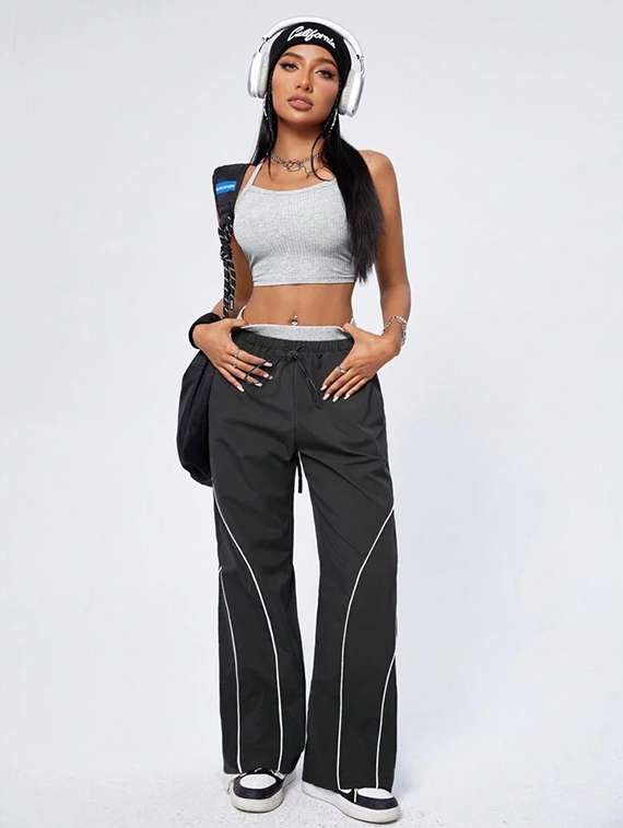 women solid mid rise track pant