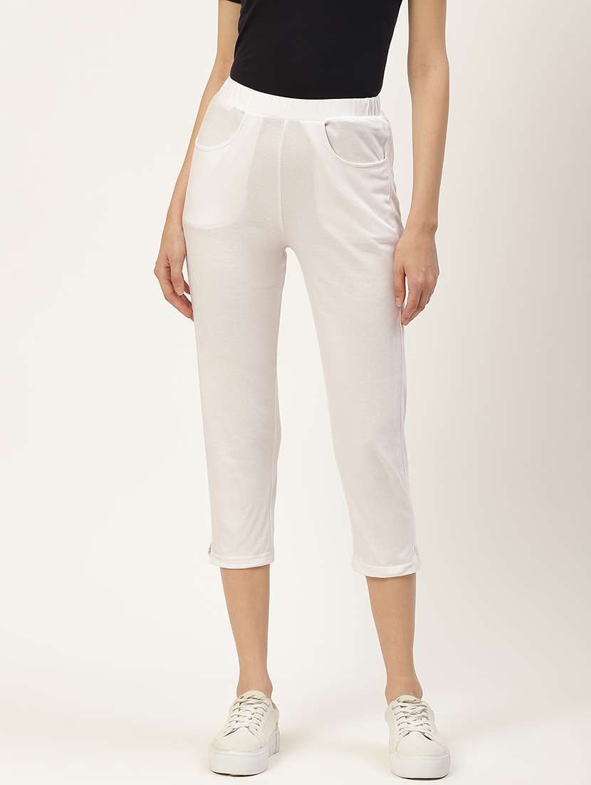 women solid mid rise slim fit capri