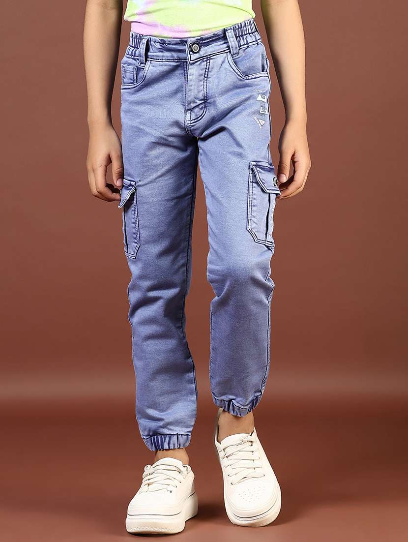 boys solid mid rise jogger cargo