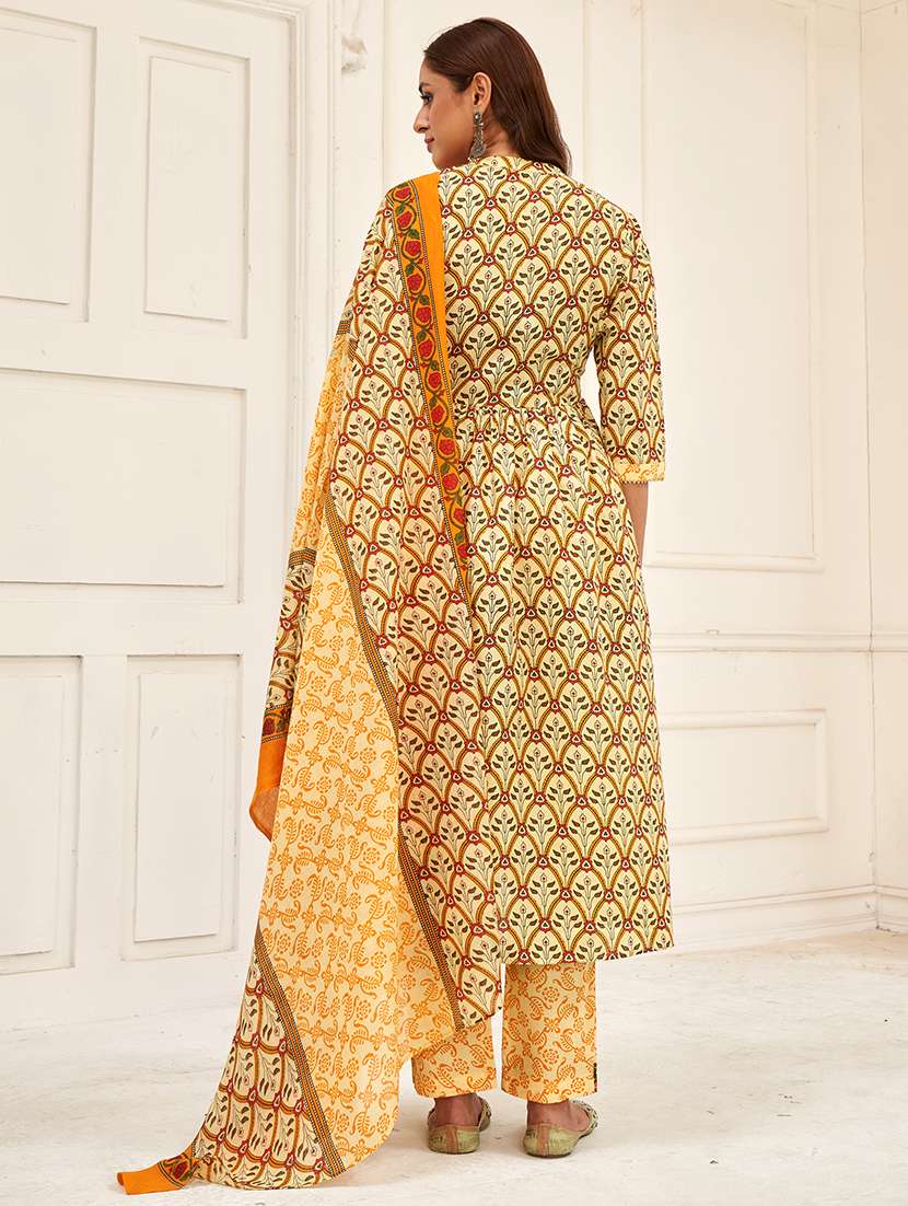 women printed kurta pant with dupatta set - 21742677 - Standard Image - 2