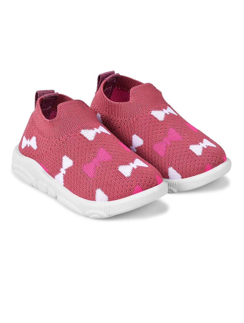 unisex kids slip on sport shoes - 21743503 -  Standard Image - 2