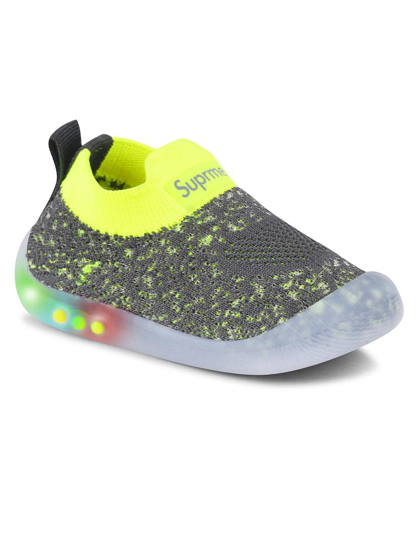unisex kids slip on sport shoes - 21743506 - Standard Image - 2