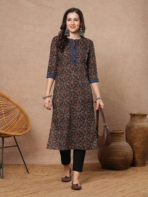 women printed three quarter sleeve kurta - 21743661 - Standard Image - 0