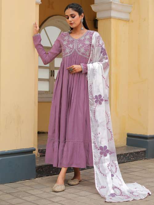 women three quarter sleeve kurta with dupatta set - 21743857 - Standard Image - 0