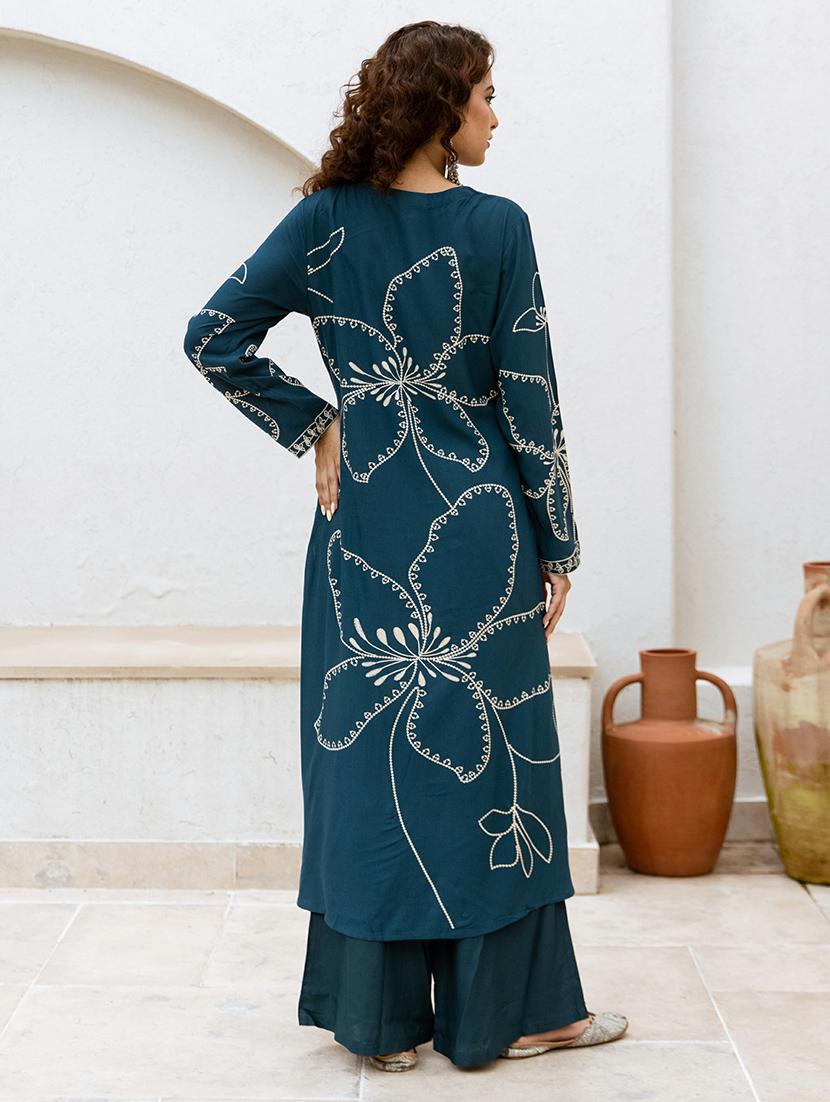 women printed long sleeves kurta and palazzo set - 21745161 - Standard Image - 2
