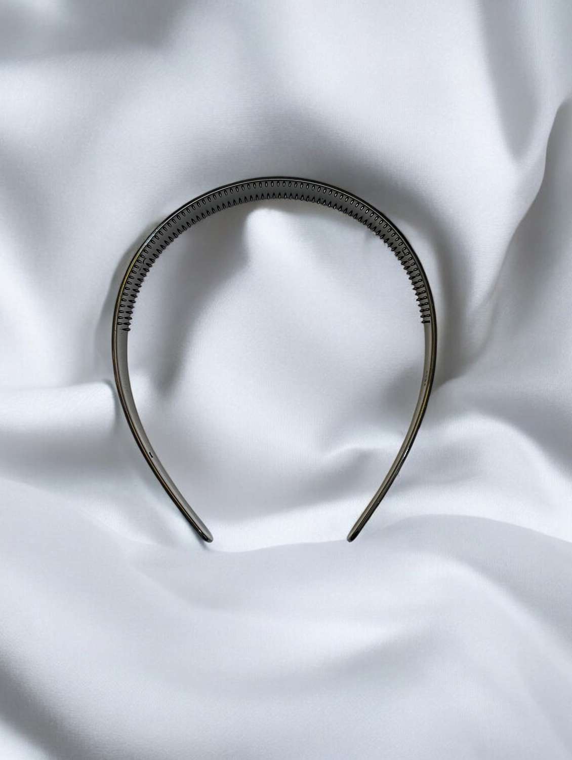 women solid plastic hairband - 21745300 - Standard Image - 2