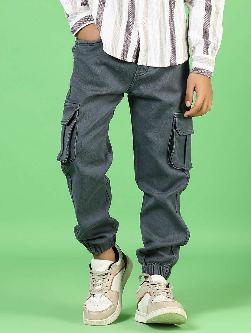 boys solid mid rise relaxed fit cargo