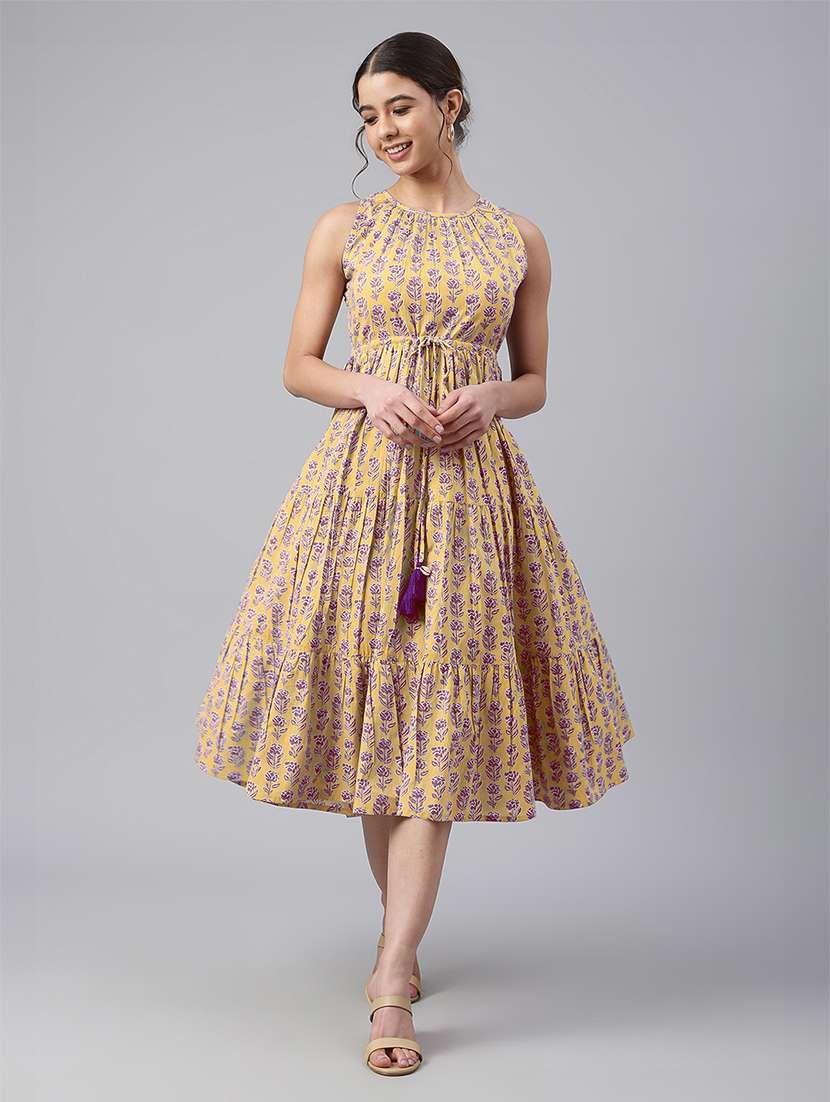 women floral print tiered dress - 21746680 -  Zoom Image - 0