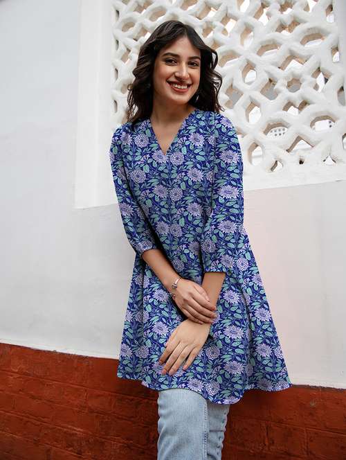 women printed three quarter sleeve tunic