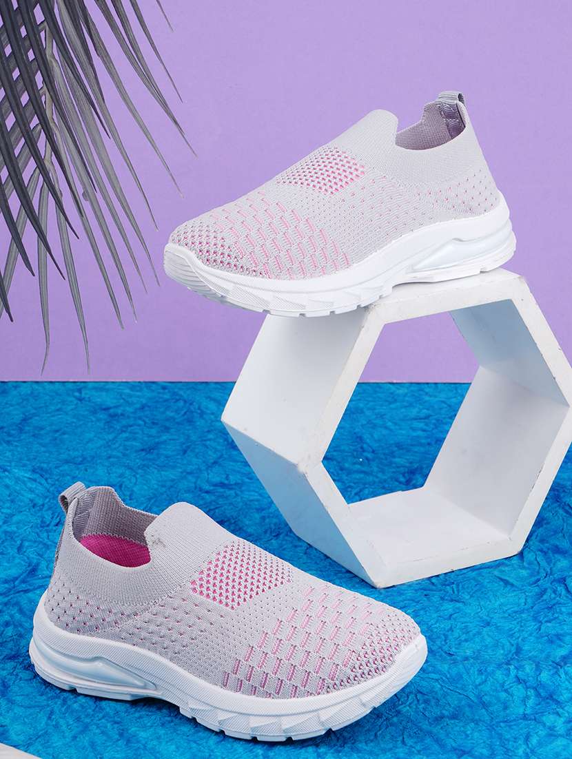 kids slip on sports shoes