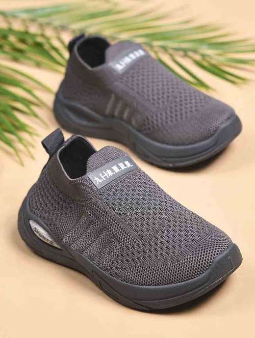 kids slip on sneaker shoes - 21746968 -  Standard Image - 0