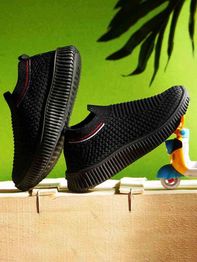 kids slip on sneaker shoes