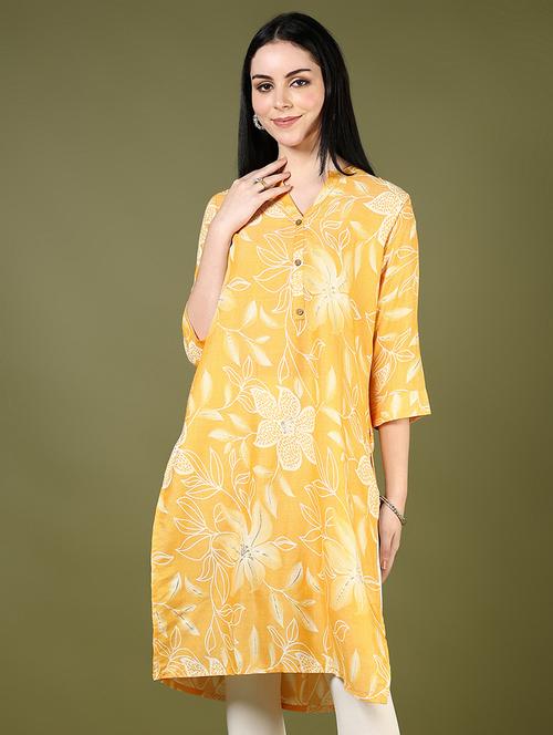 women yellow three quarter sleeve straight kurta - 21747470 - Standard Image - 0