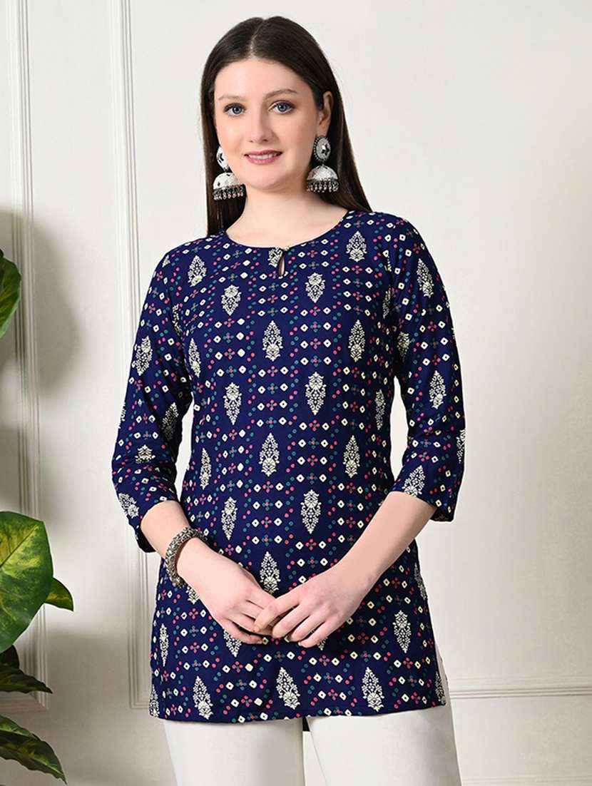 women key hole neck printed straight kurti