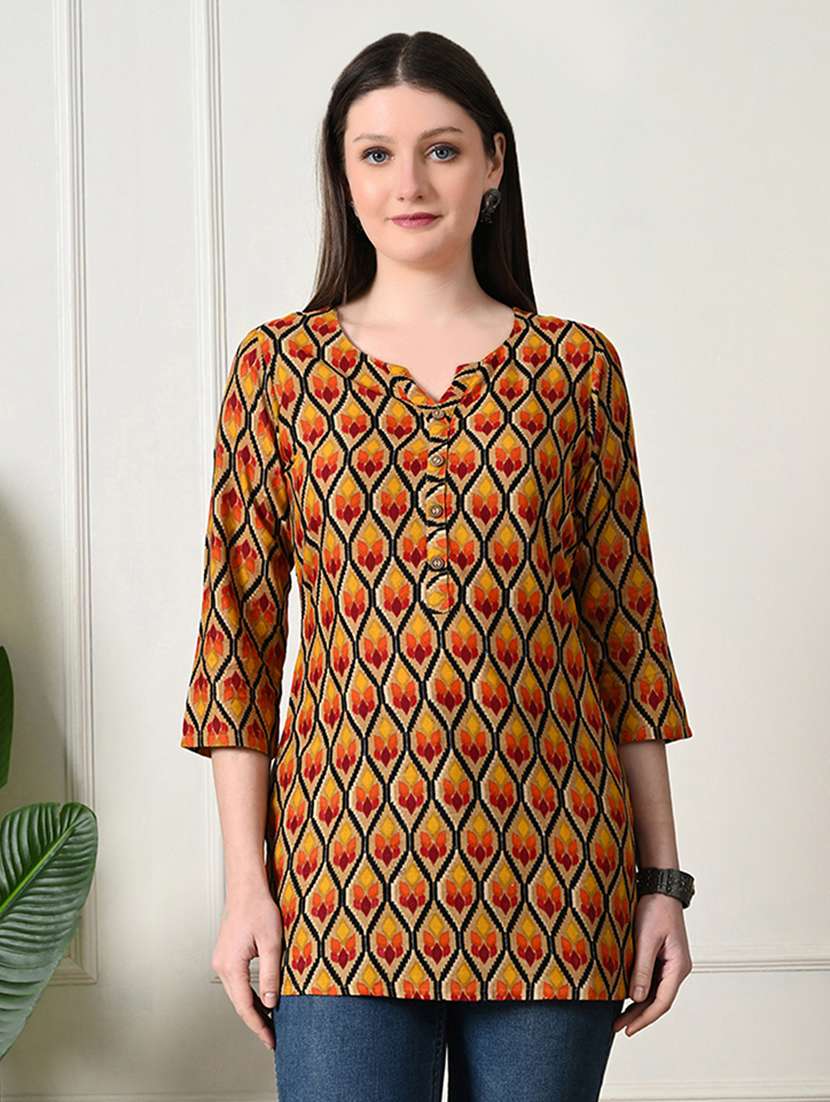 women notch neck printed straight kurti