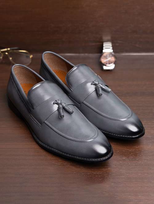 men solid slip on tassel detailed moccasin shoes - 21747894 -  Standard Image - 0