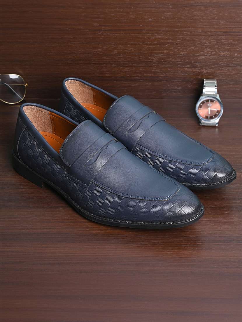 men textured slip on moccasin shoes