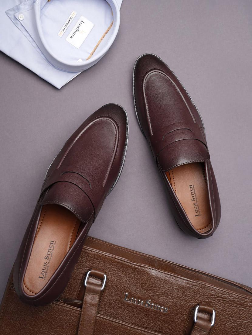 men solid slip on moccasin shoes - 21747916 - Zoom Image - 0