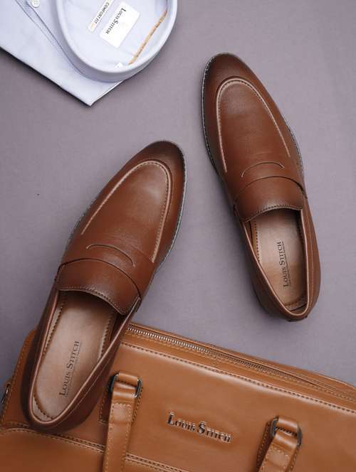 men solid slip on moccasin shoes - 21747917 -  Standard Image - 0