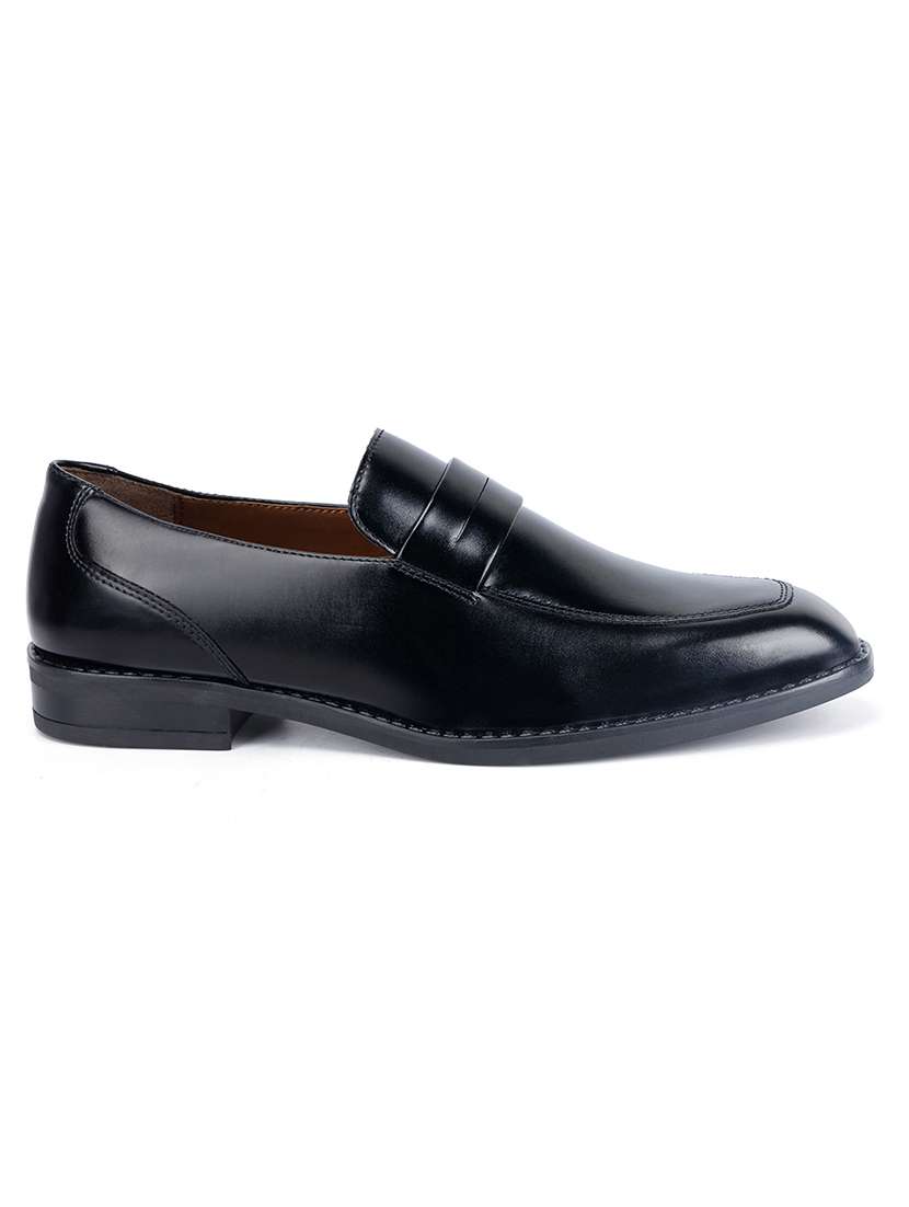 men solid slip on moccasin shoes - 21747926 -  Standard Image - 2