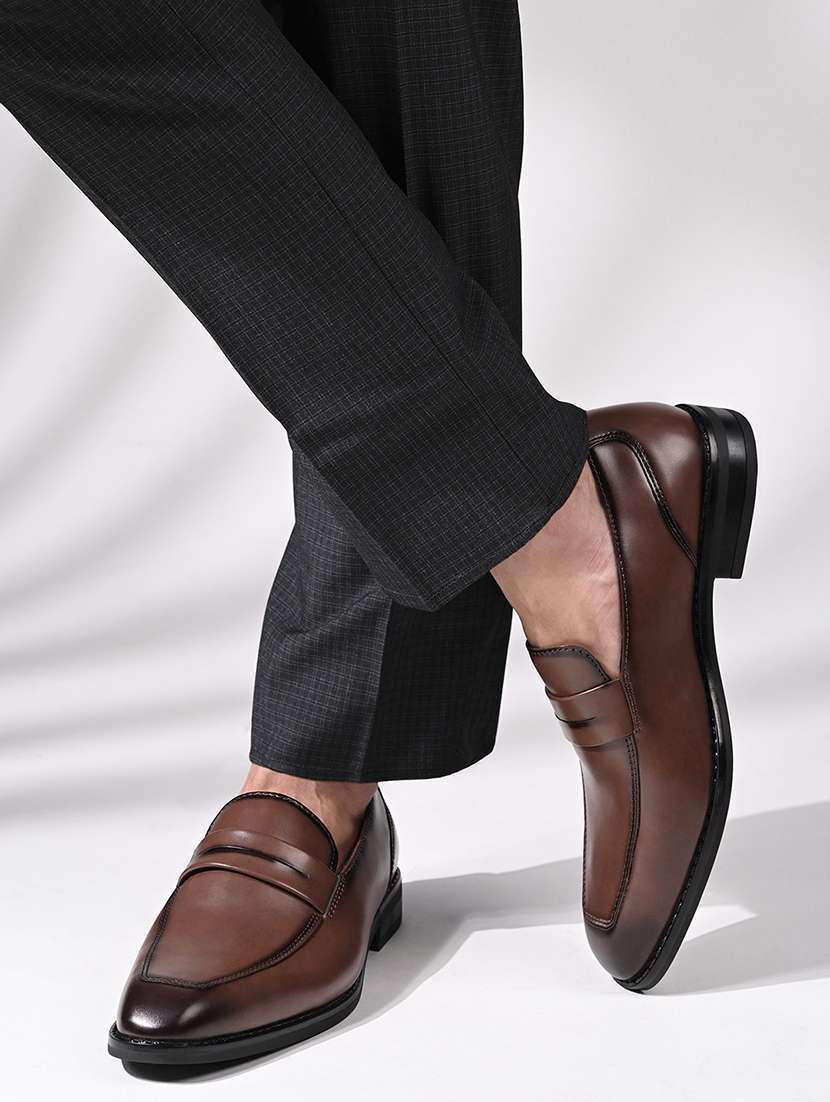 men solid slip on moccasin shoes - 21747928 -  Standard Image - 2