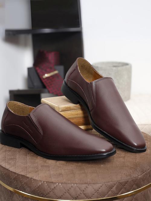 men solid formal slip on shoes - 21748007 - Standard Image - 0