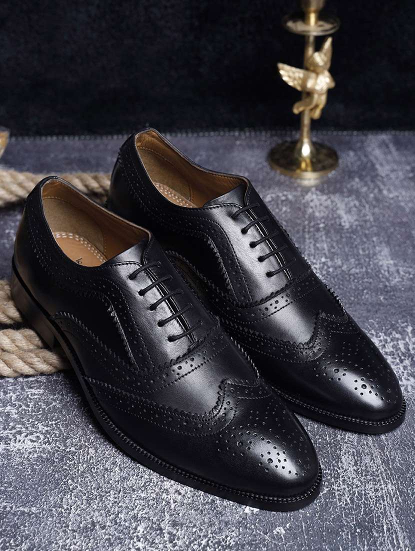 men solid lace-up brouges