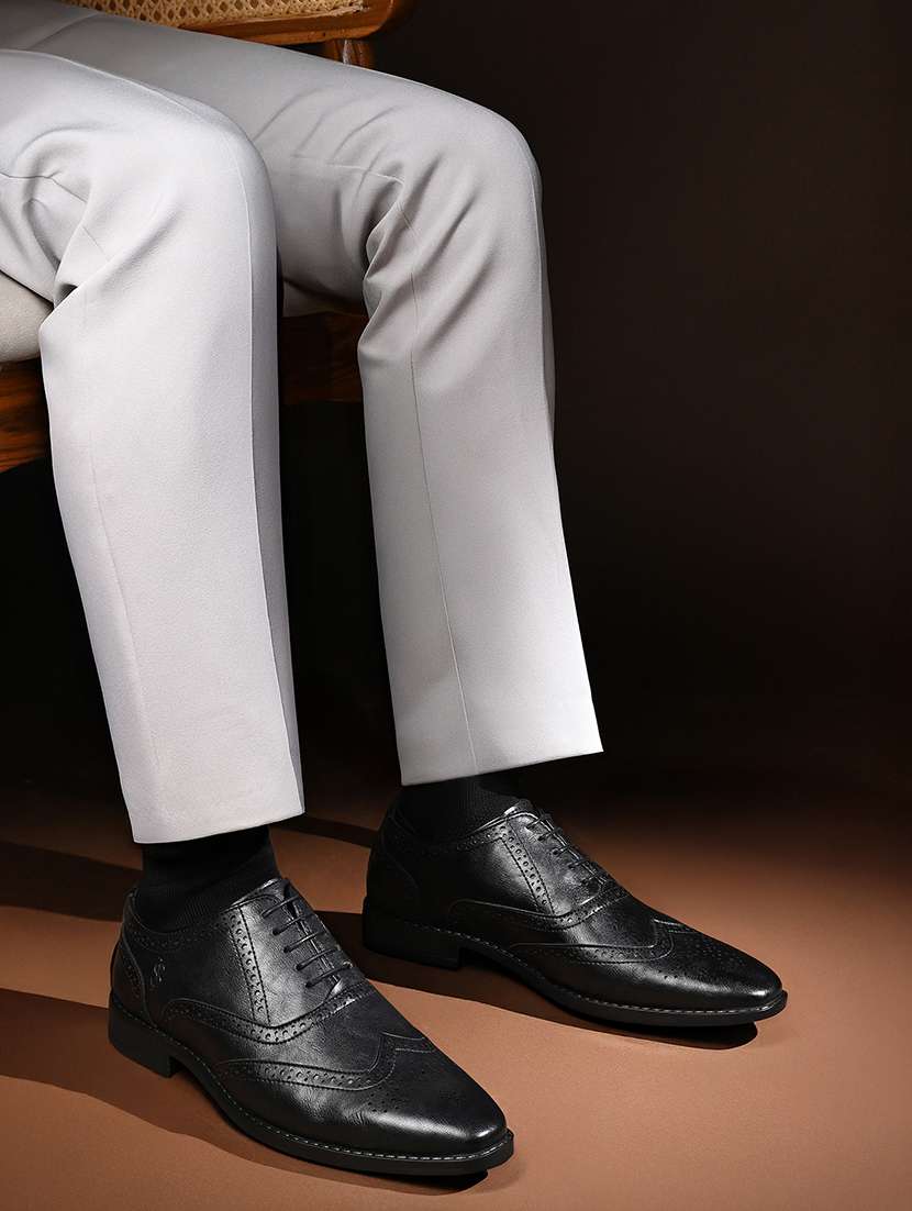 Men Solid Lace-up Brouges - 21748023 -  Standard Image - 2